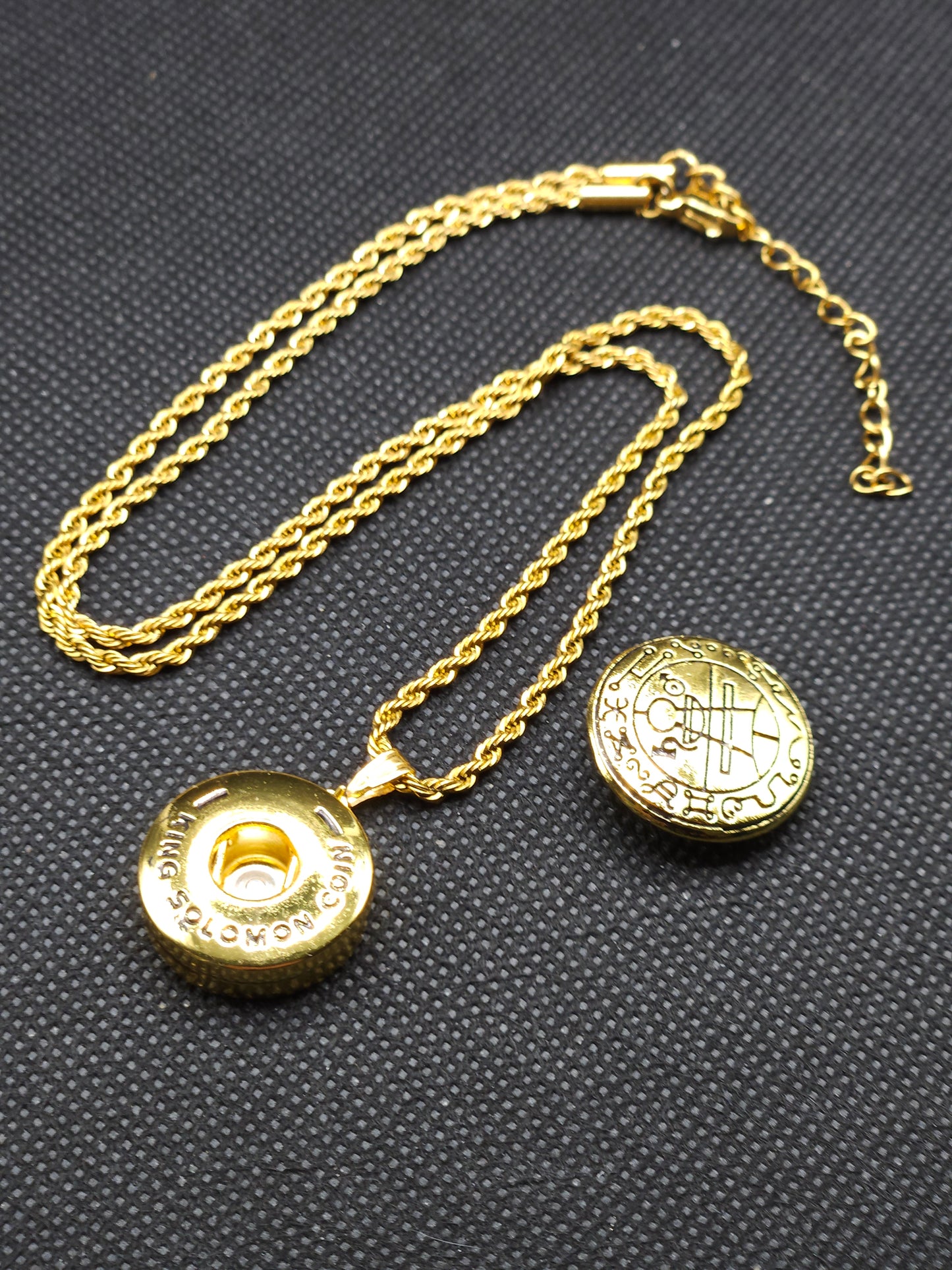 Secret Seal of Solomon Necklace with 72 Names of God Snap Button