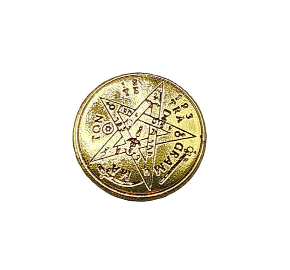 Tetragrammaton Snap Gold-colored button with a star design