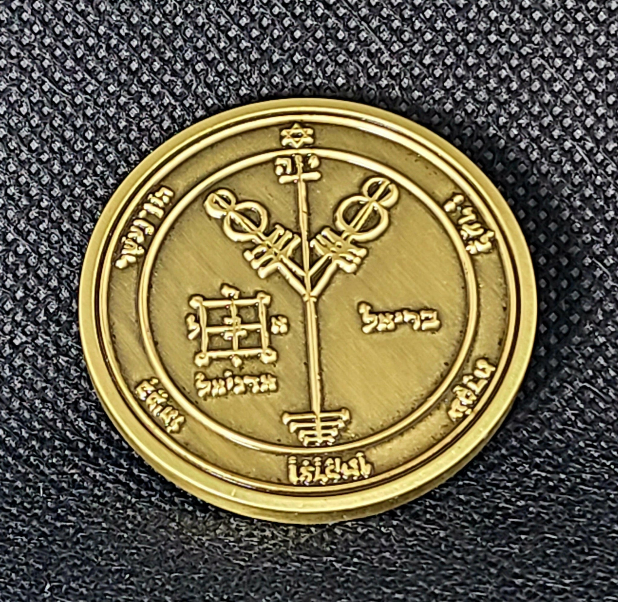 Fourth Pentacle of Jupiter + 72 names of God kabbalah King Solomon seal Coin Bracelet Silver　並行輸入