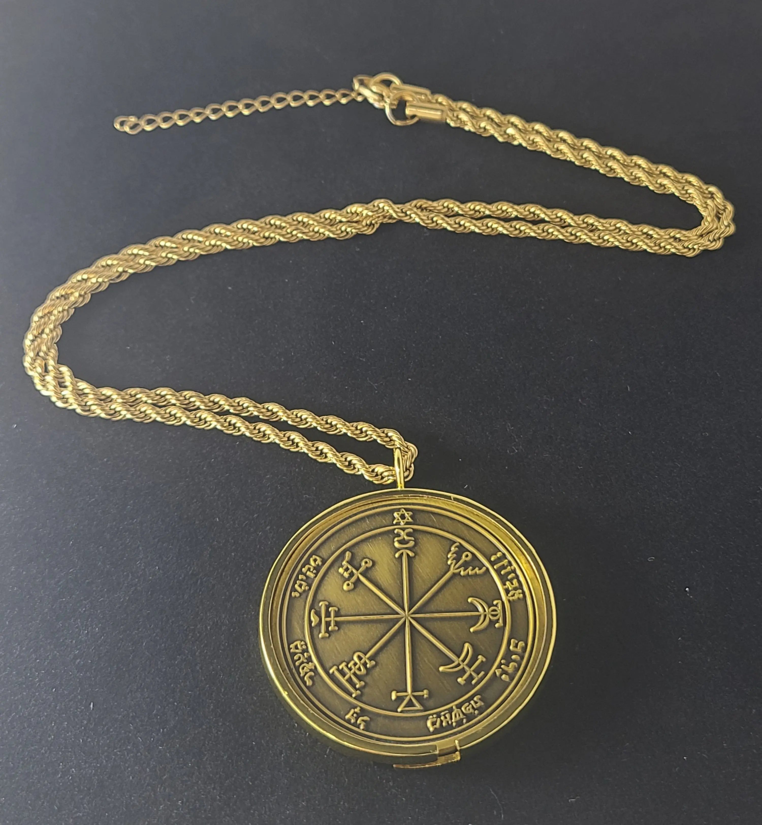 Seventh Pentacle of Jupiter Necklace – 72 Names of God – King