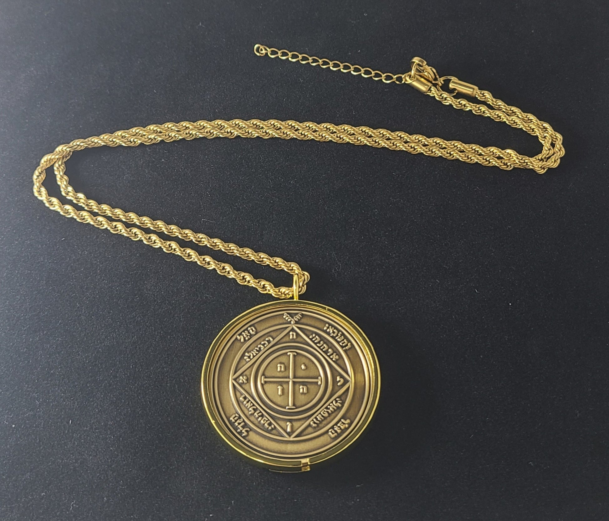 Fifth Pentacle of Saturn 72 names of God 1FitAll bezel Necklace.
