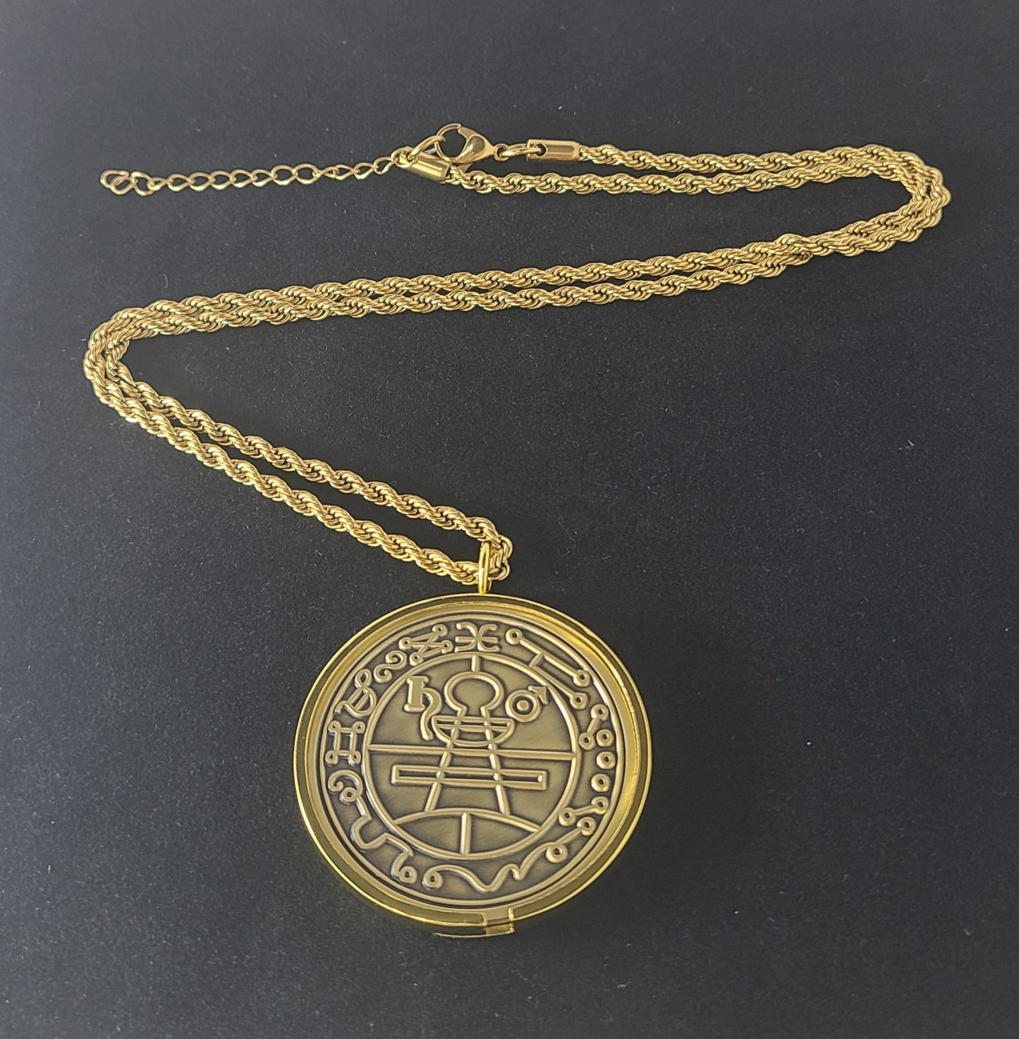 Secret Seal Of Solomon 72 names of God 1FitAll bezel Necklace.