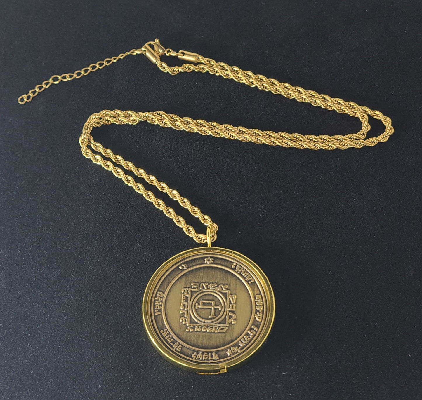 Fifth Pentacle of the Sun 72 names of God 1FitAll bezel Necklace.