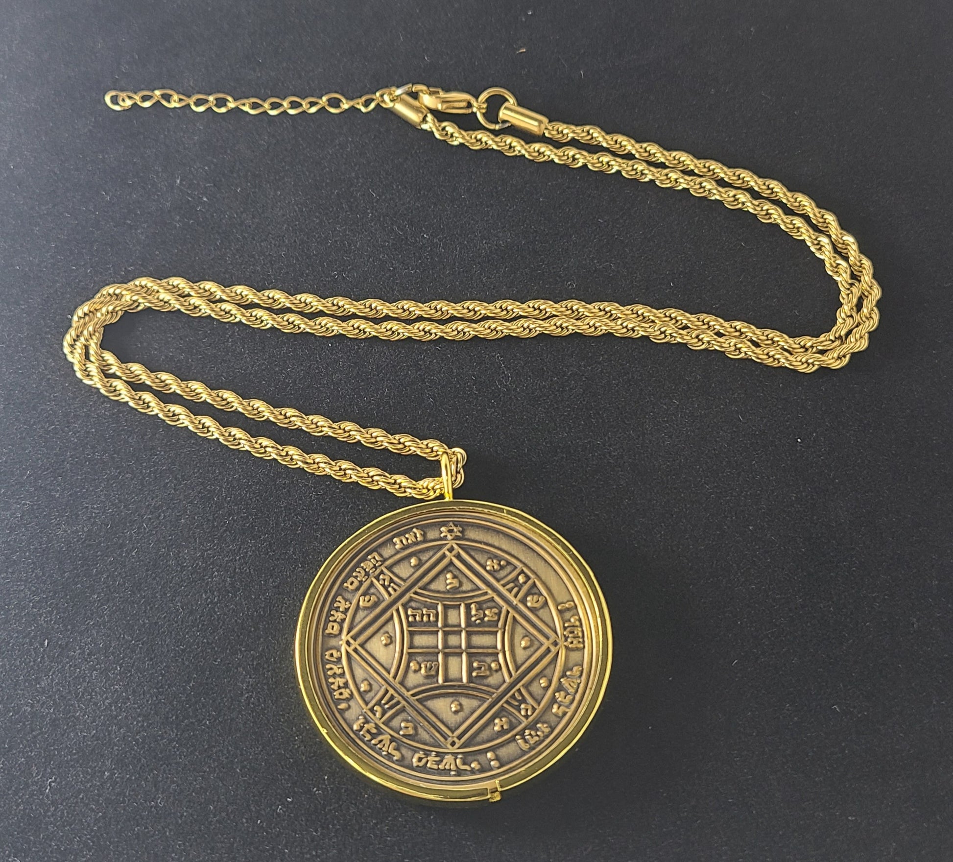 Fourth Pentacle of Venus 72 names of God 1FitAll bezel Necklace.